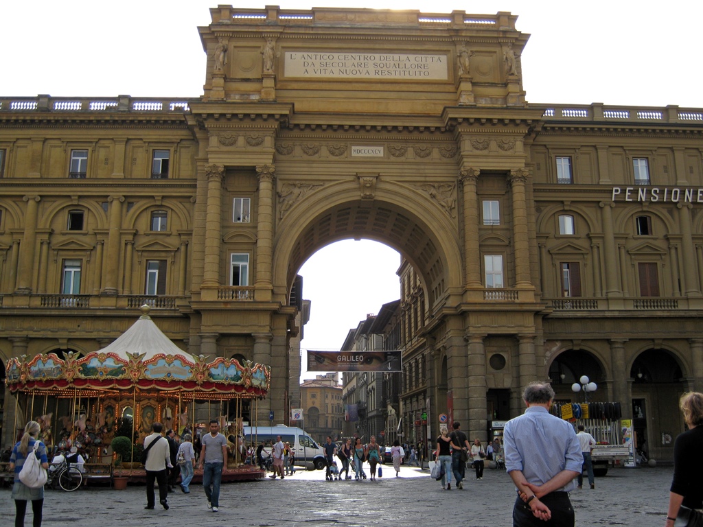 Triumphal Arch and Merry-Go-Round